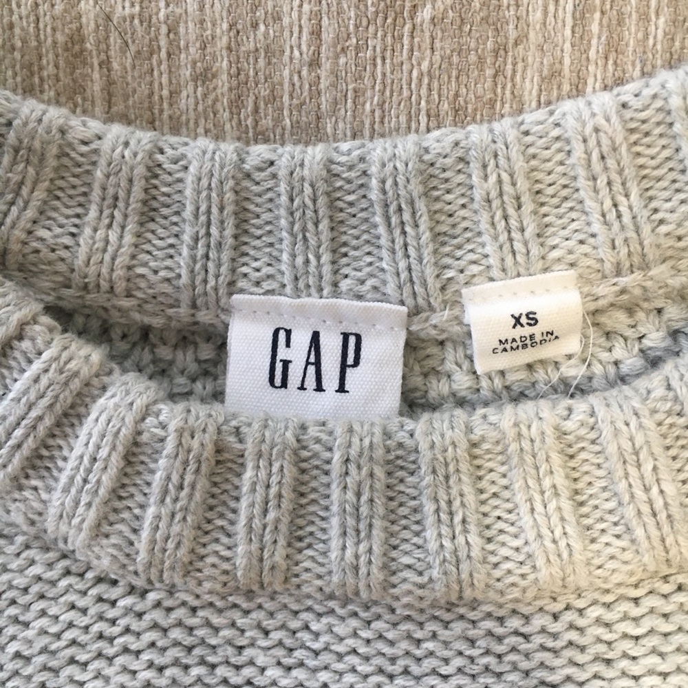 GAP cropped grey sweater - Picture 3 of 4